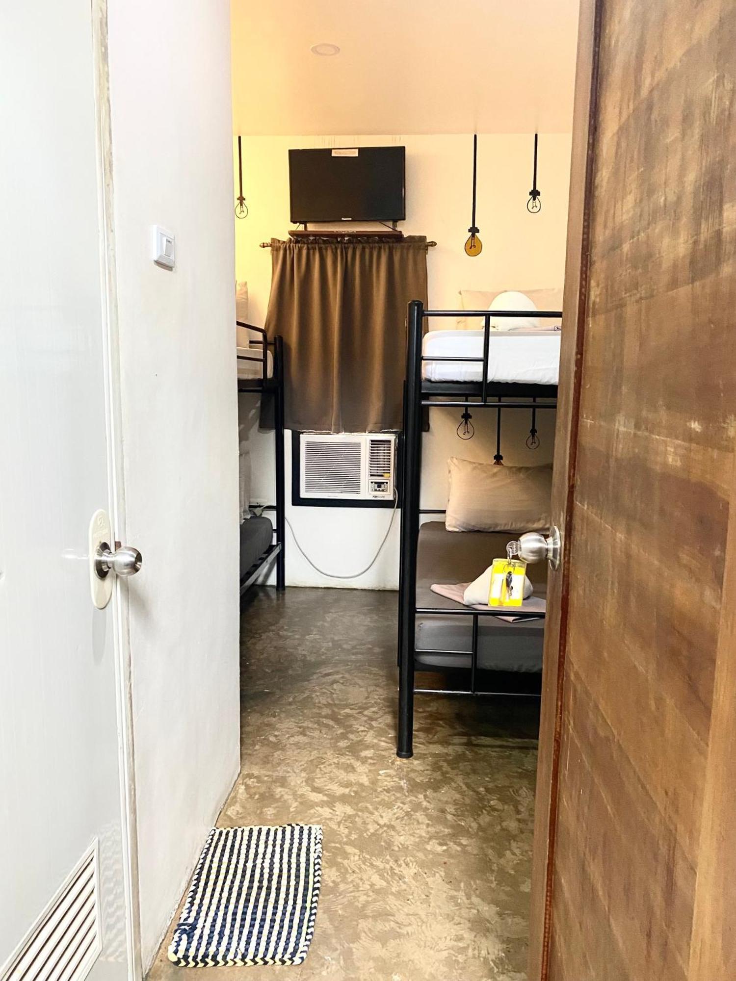 Oyo495口袋酒店 麦克坦 外观 照片