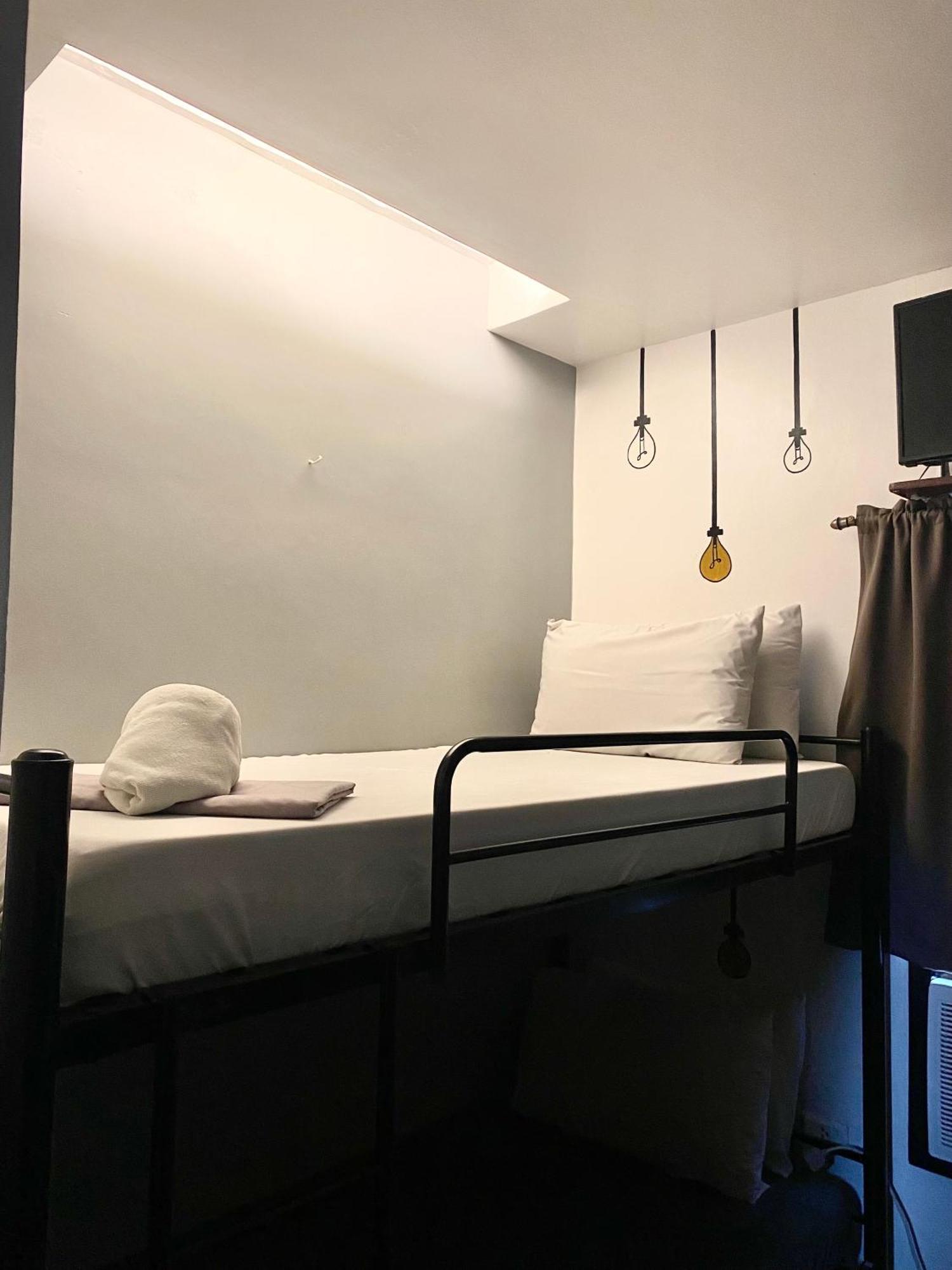 Oyo495口袋酒店 麦克坦 外观 照片