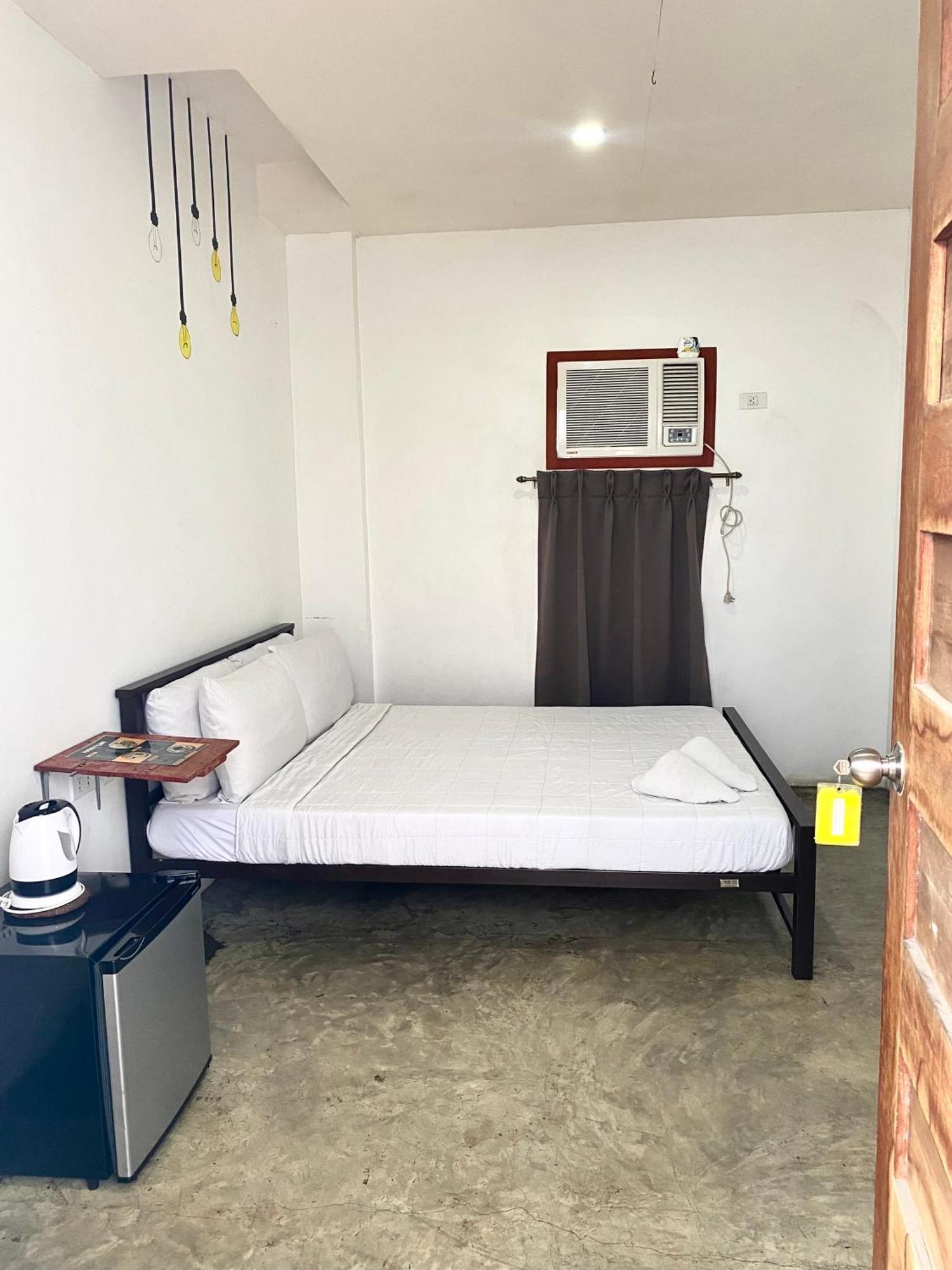 Oyo495口袋酒店 麦克坦 外观 照片