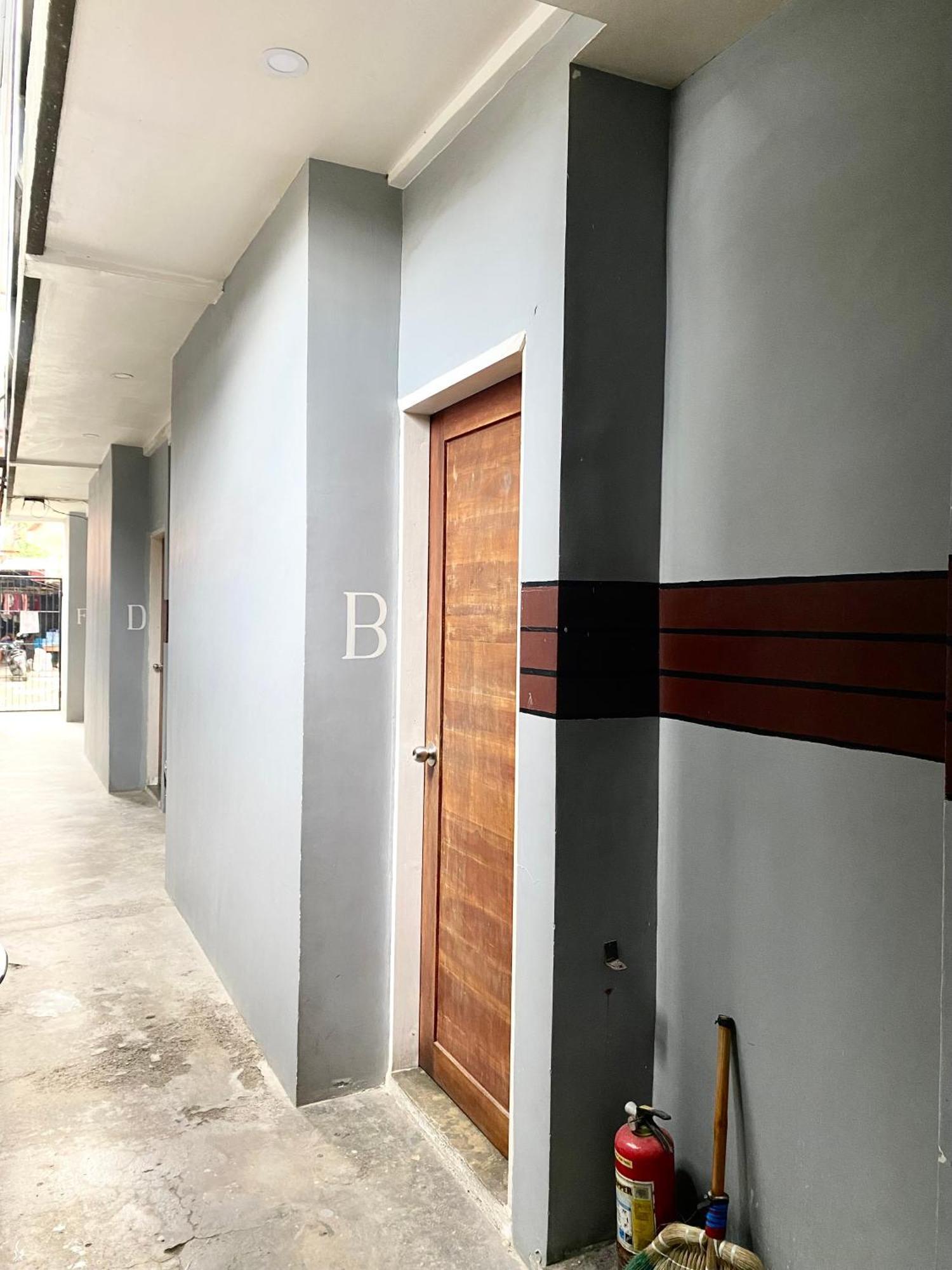 Oyo495口袋酒店 麦克坦 外观 照片
